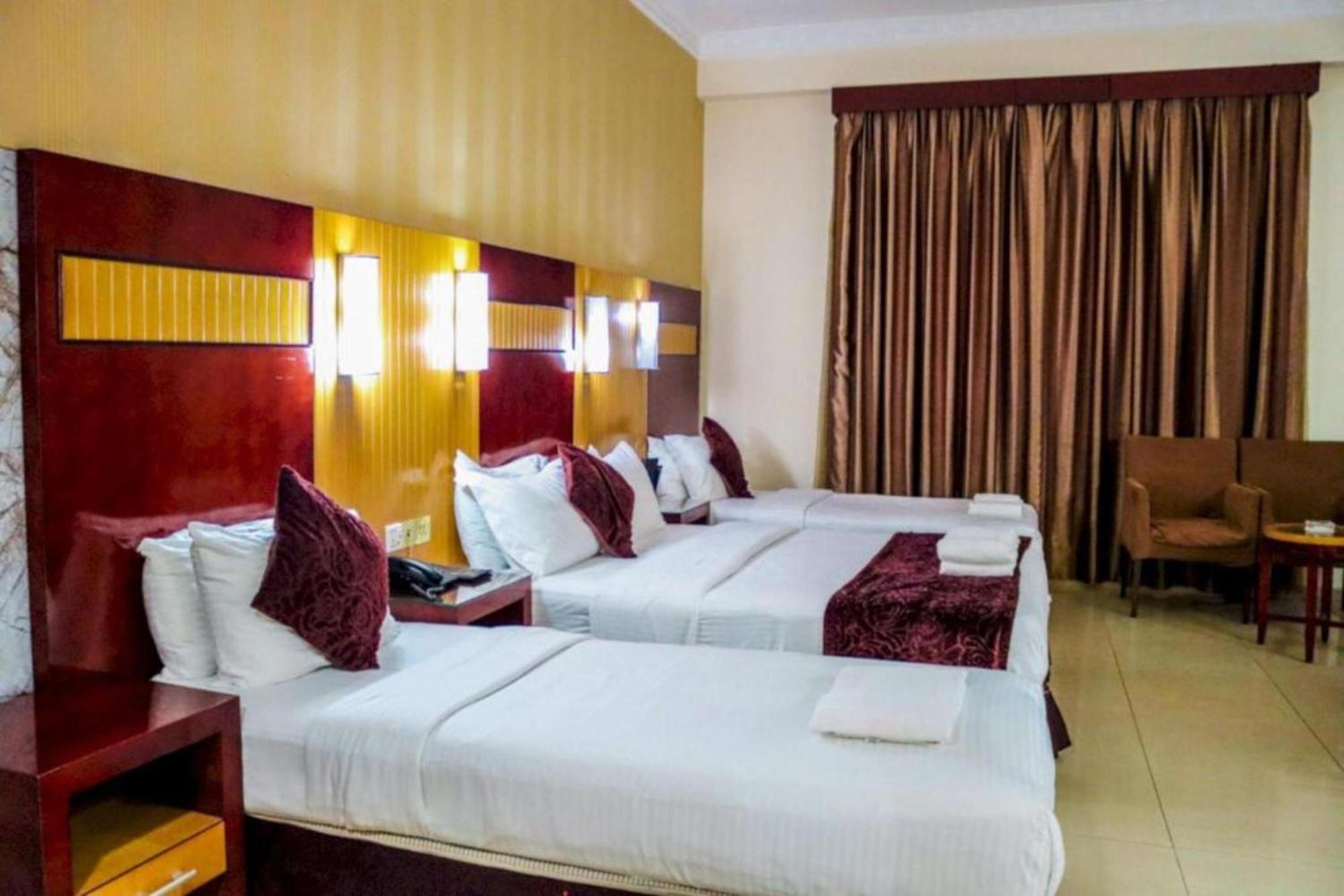 Palette Phoenix Hotel Dubai Eksteriør bilde